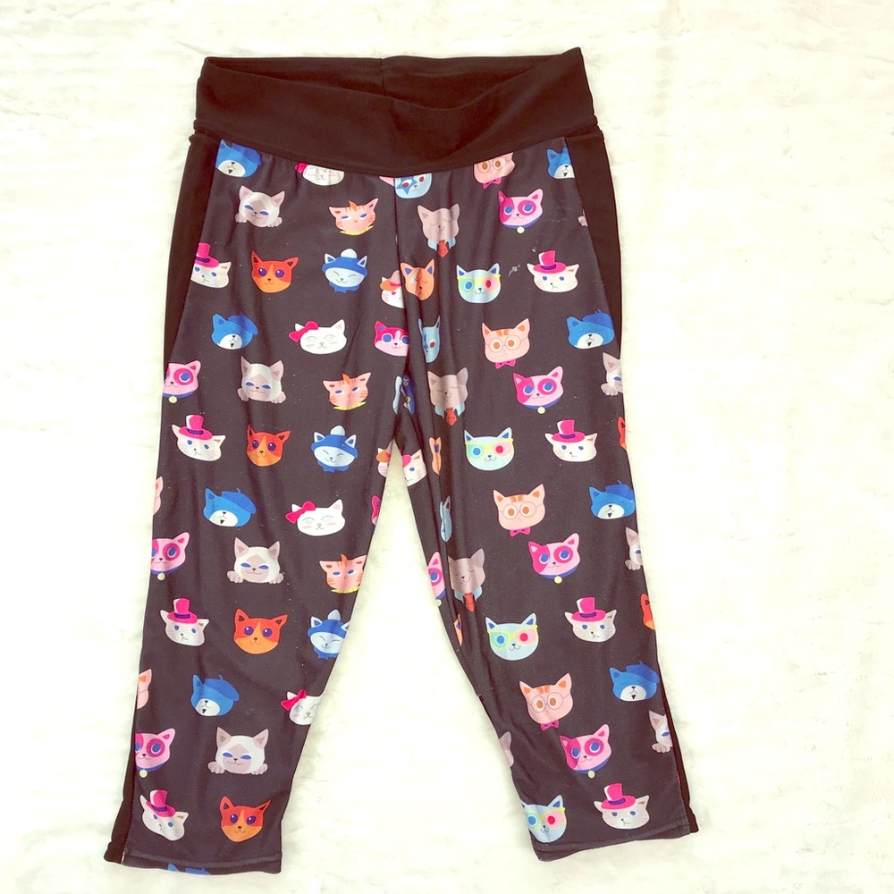 Small Cat Capri Workout Pants 🐱